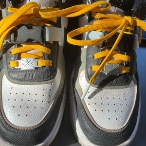 “spiral sage” Nike air forces slightly worn size US7